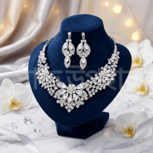 Luxury Elegant Crystal Bridal Necklace & Earrings Set - SilverV2